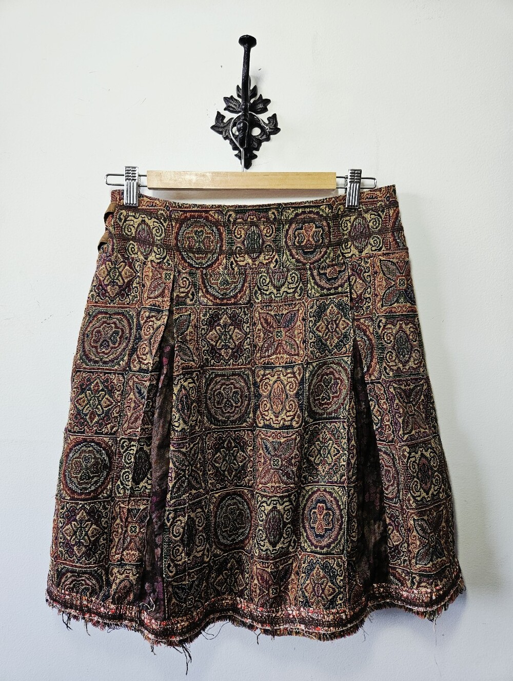 We Are What We Love Tapestry Boho Skirt Size  38 US M Paisley Western Frayed Hem - Picture 3 of 5